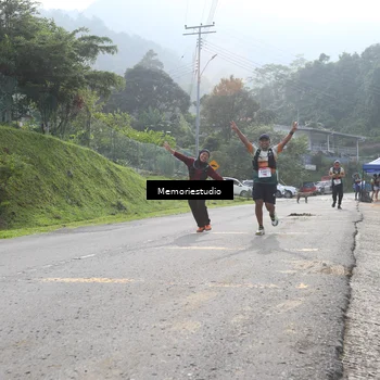 Runner Photo 9047431