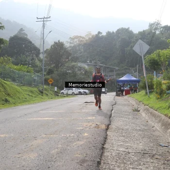 Runner Photo 9047451
