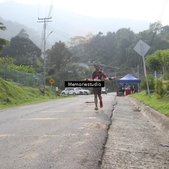 Runner Photo 9047455
