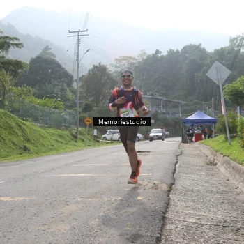 Runner Photo 9047459