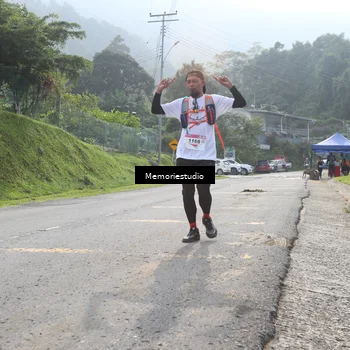 Runner Photo 9047473