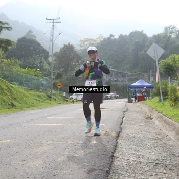 Runner Photo 9047504