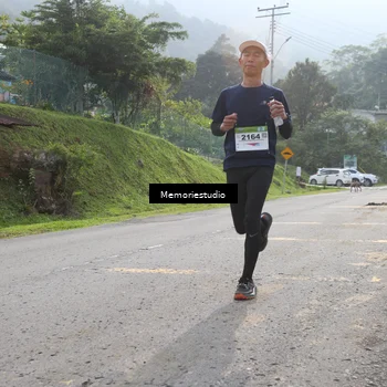 Runner Photo 9047515