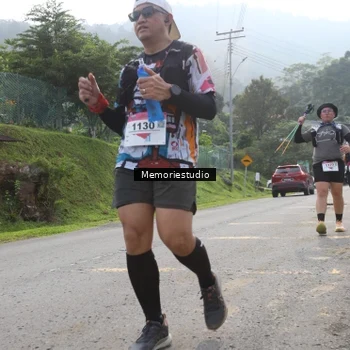 Runner Photo 9047525