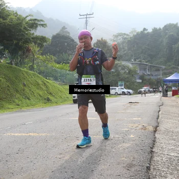 Runner Photo 9047543