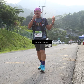 Runner Photo 9047546