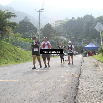 Runner Photo 9047552