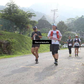 Runner Photo 9047553