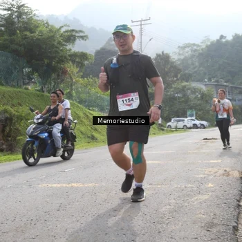 Runner Photo 9047557