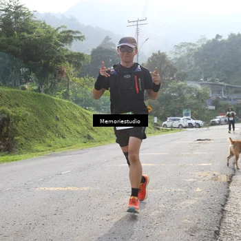 Runner Photo 9047571