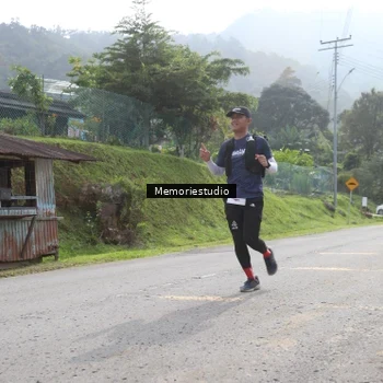 Runner Photo 9047591