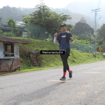 Runner Photo 9047593