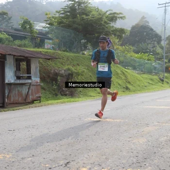 Runner Photo 9047595