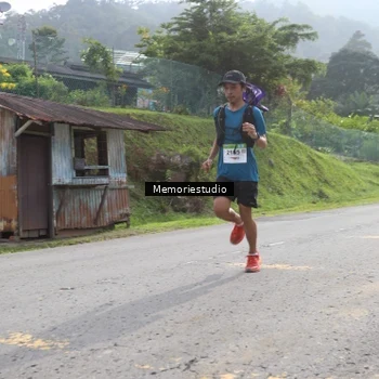 Runner Photo 9047600