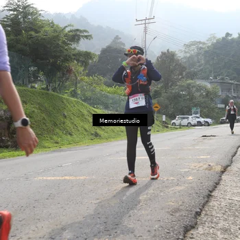Runner Photo 9047606