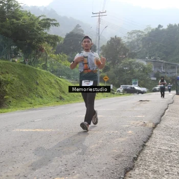 Runner Photo 9047665