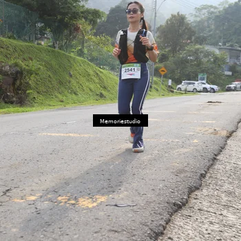 Runner Photo 9047680