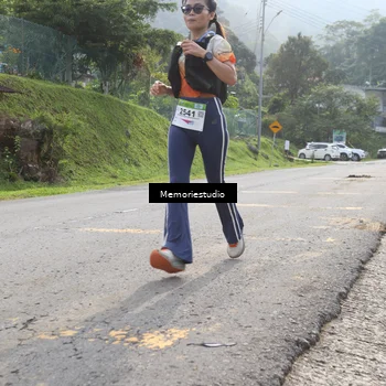 Runner Photo 9047681