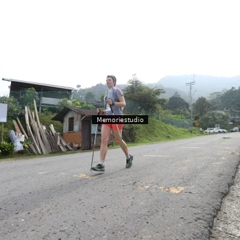 Runner Photo 9047736
