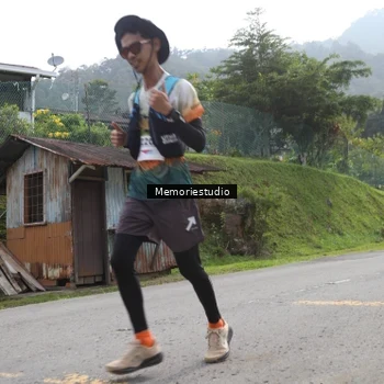 Runner Photo 9047741