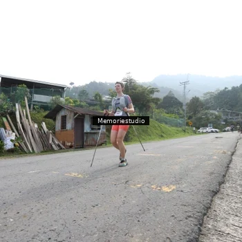 Runner Photo 9047744