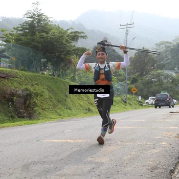 Runner Photo 9047751