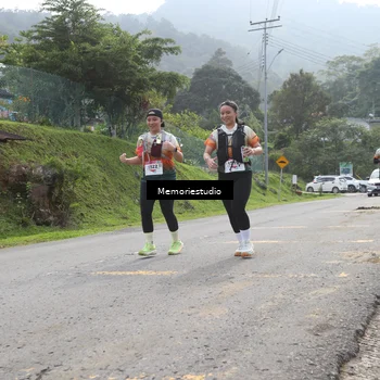 Runner Photo 9047768