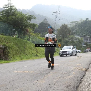 Runner Photo 9047771