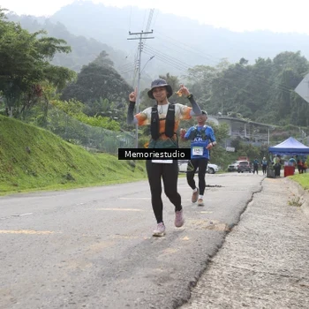 Runner Photo 9047776