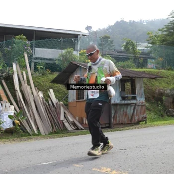 Runner Photo 9047791