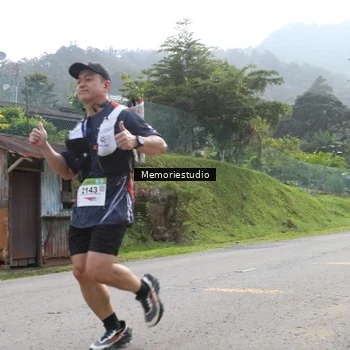 Runner Photo 9047795