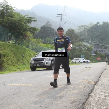 Runner Photo 9047819