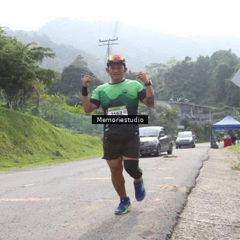 Runner Photo 9047846
