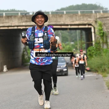 Runner Photo 9051315