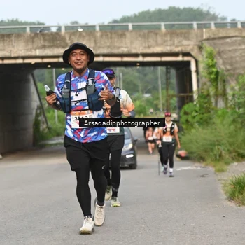 Runner Photo 9051323