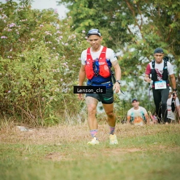 Runner Photo 9051896