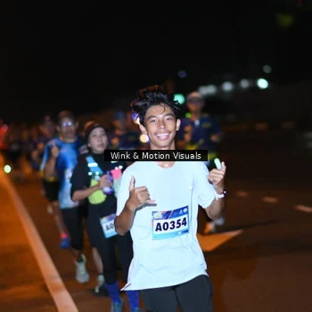 Runner Photo 9063025