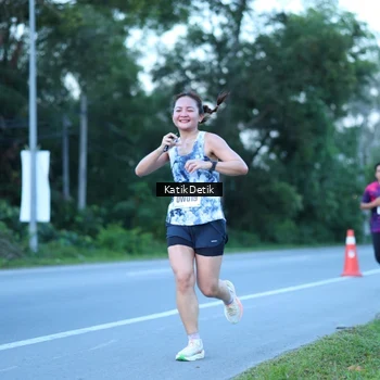 Runner Photo 9063663