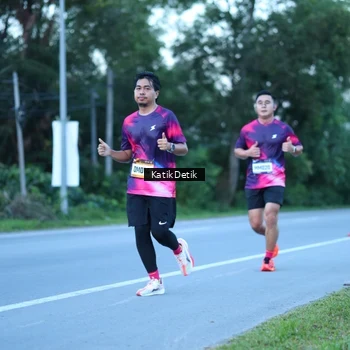 Runner Photo 9063670