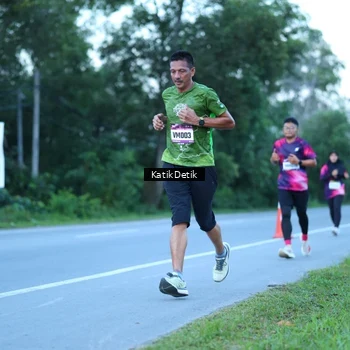Runner Photo 9063673