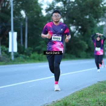 Runner Photo 9063678