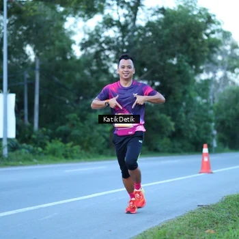 Runner Photo 9063686
