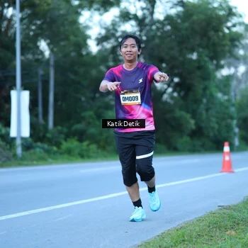 Runner Photo 9063690