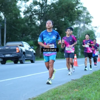 Runner Photo 9063700