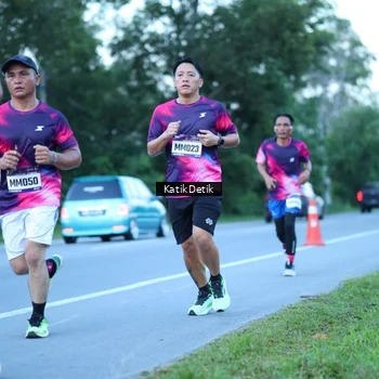Runner Photo 9063710