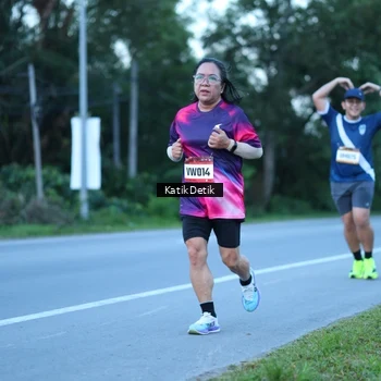 Runner Photo 9063724