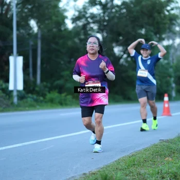 Runner Photo 9063728