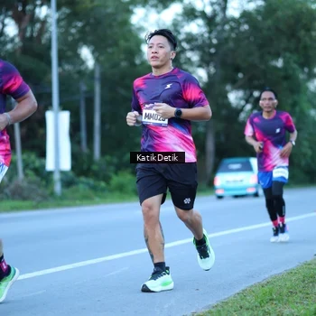 Runner Photo 9063730