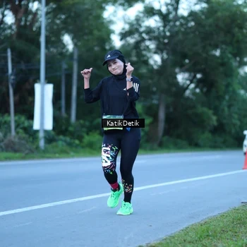 Runner Photo 9063739