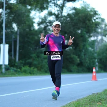 Runner Photo 9063753